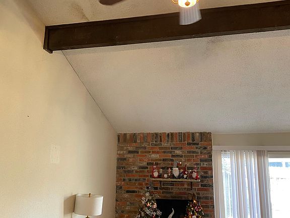 3rd image of 16435 Hickory Knoll Dr