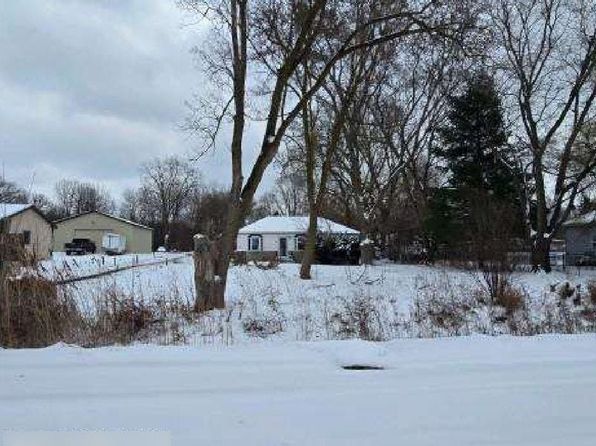 3200 Amelia Ave, Flushing, MI 48433
