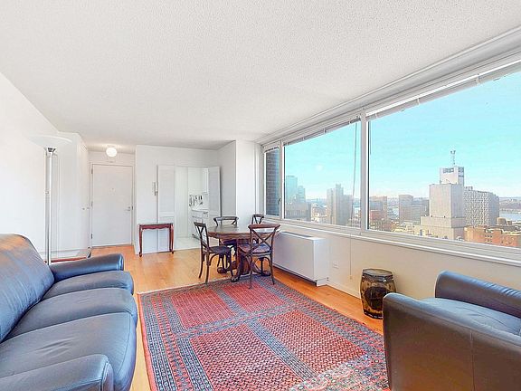 4th image of 322 W 57th St APT 32C