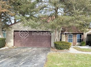 2218 Jasmine Dr, Crest Hill, IL 60403