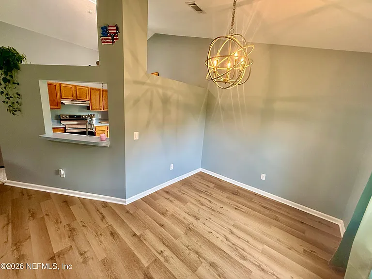336 Shamrock Ave S — Photo 7