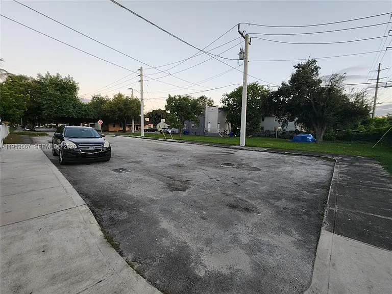 405 NW 64th St #2 — Photo 13