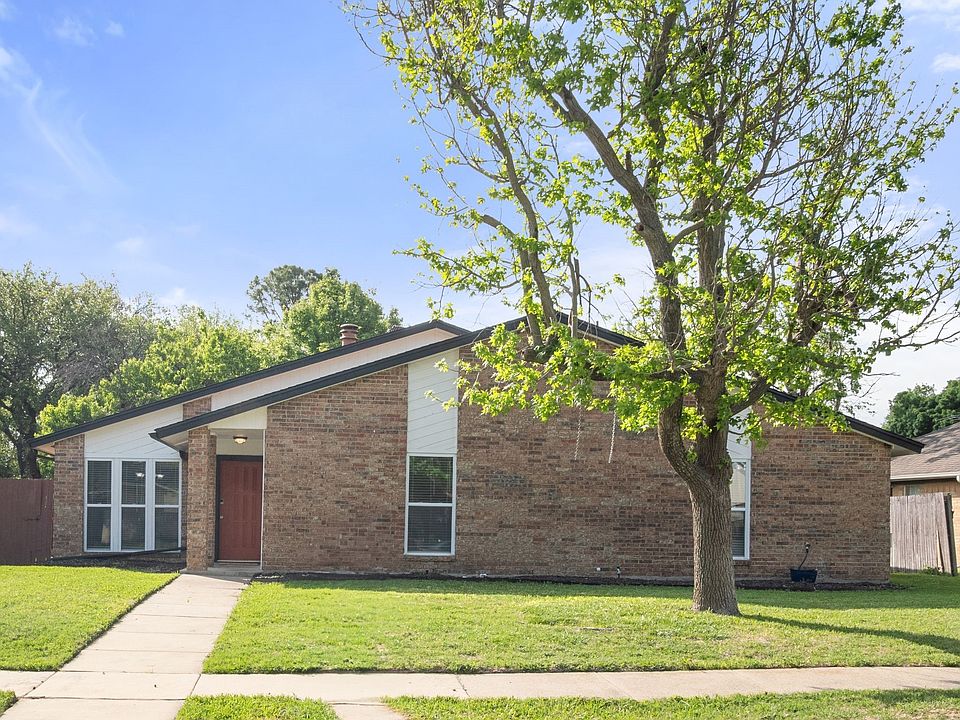 1st image of 2104 Linda Ln