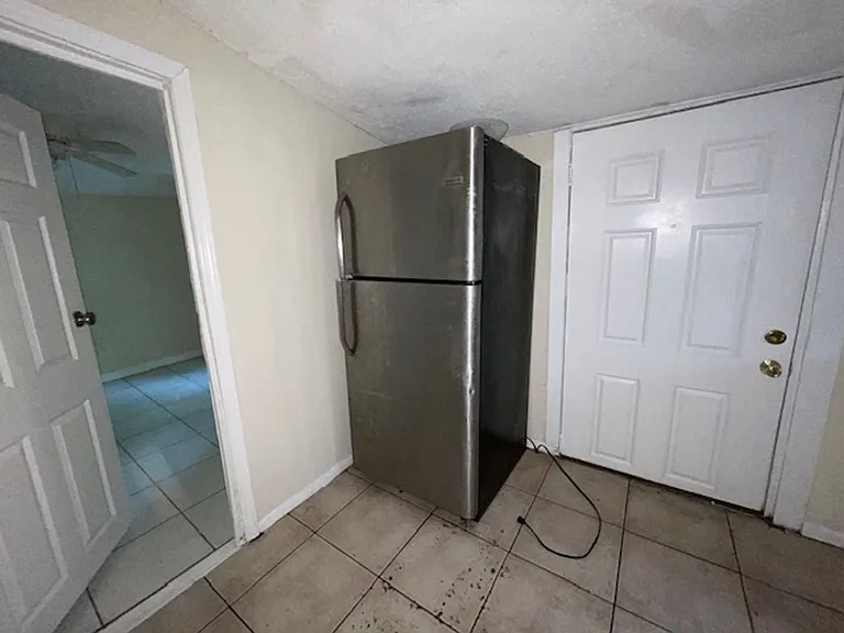 1703 McCarthy Ave — Photo 19