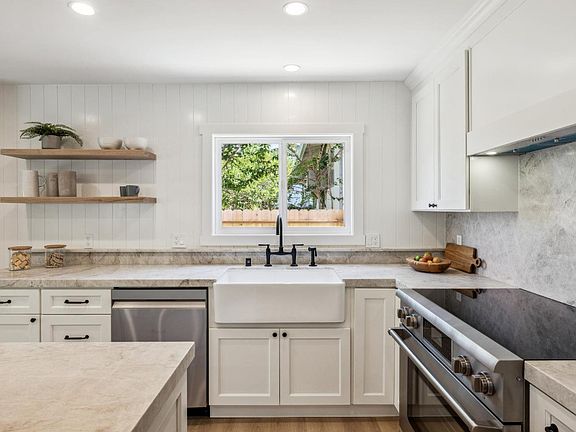 3rd image of 858 Cherry Street