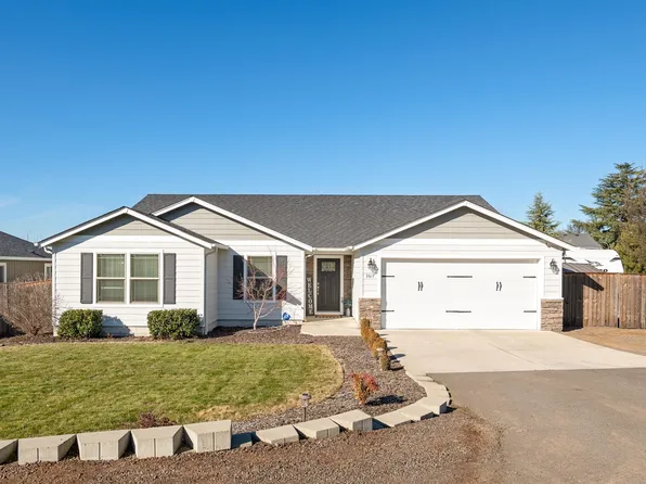 3617 Cedar Links Dr, Medford, OR 97504