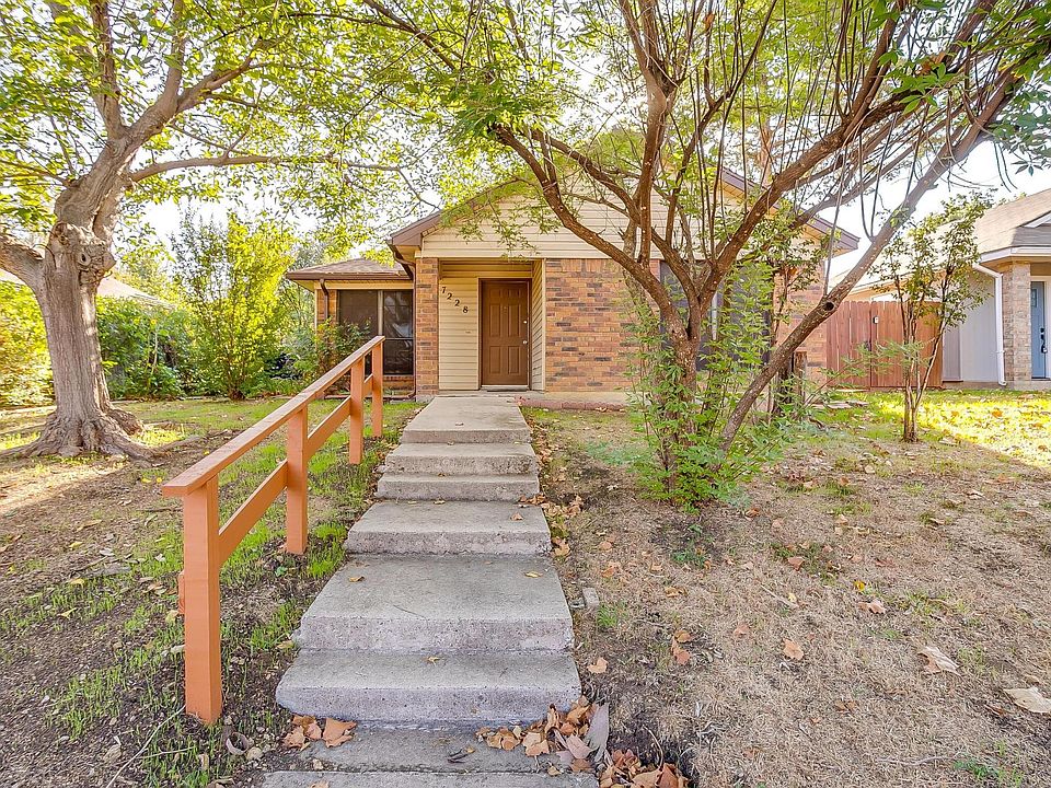 1st image of 7228 Blackthorn Dr