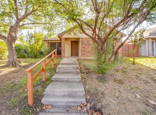 7228 Blackthorn Dr, Fort Worth, TX 76137