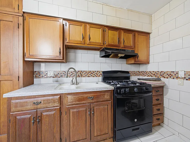 6316 N Artesian Ave #102 — Photo 8