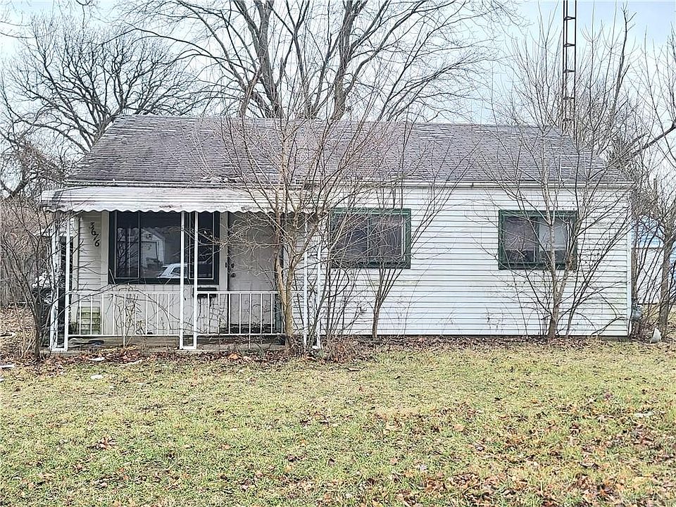 1st image of 3676 Runyon Ave