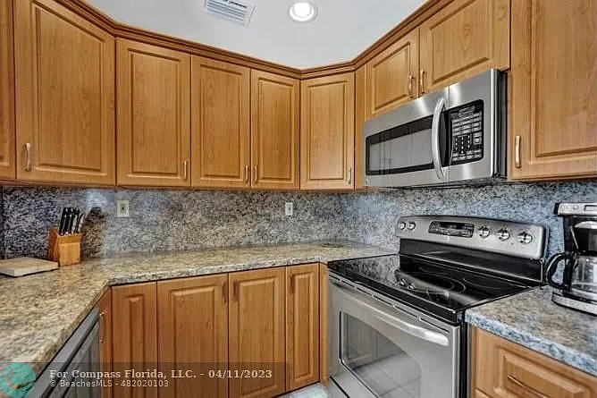188 Burgundy Dr — Photo 1