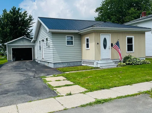 50 Church St, Rouses Pt, NY 12979