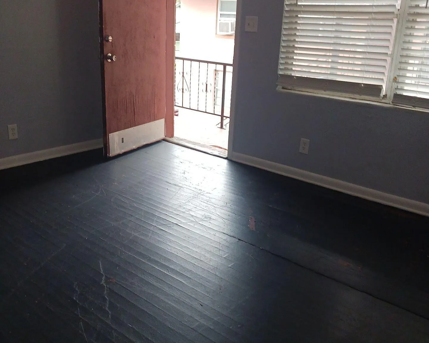 2 bed, 1.0 bath, 2704 sqft, $745 — Photo 2