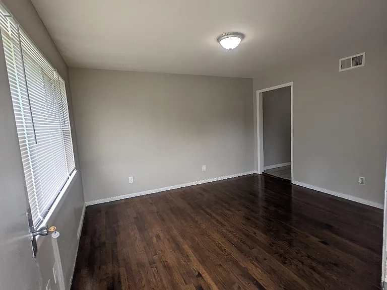 754 Breedlove St — Photo 10