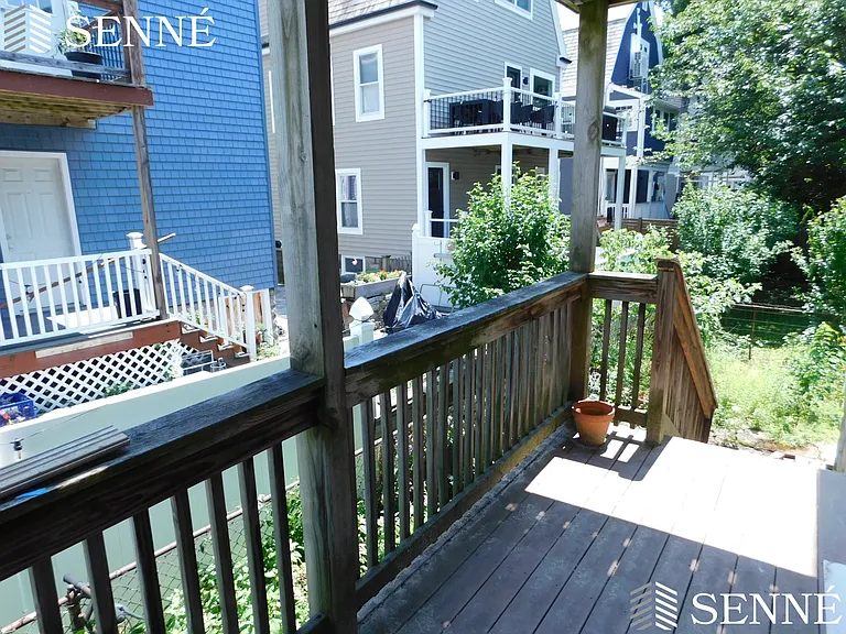 30 Corinthian Rd — Photo 7