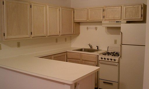 2nd image of 3031 Park Ave APT 10