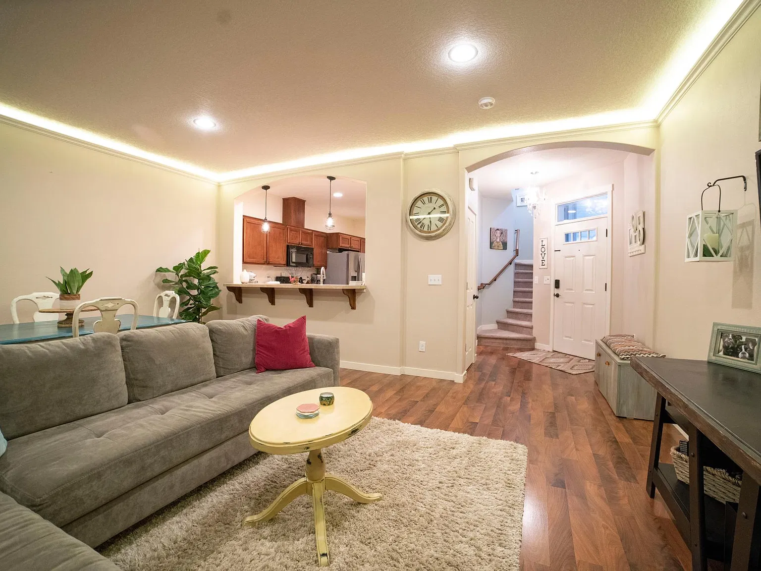 3 bed, 2.5 bath, 1650 sqft, $2,495 — Photo 3