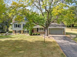 10520 39th Ave N, Plymouth, MN 55441