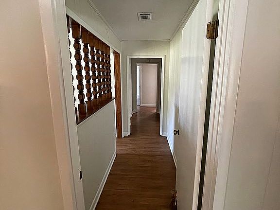 5th image of 7230 Pinewood Dr