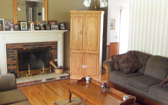 3rd image of 399 Kenbrook Dr