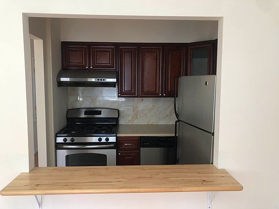 3rd image of 33-56 14th St Floor 1