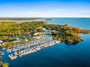 1405 Harbourside Dr, New Bern, NC 28560