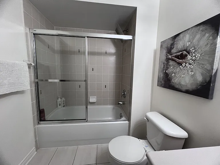 Hobbs Cres — Photo 10