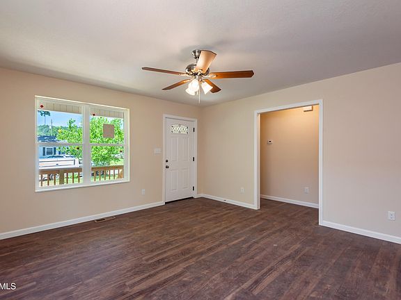 5th image of 712 E Caldwell Ave Lot 4