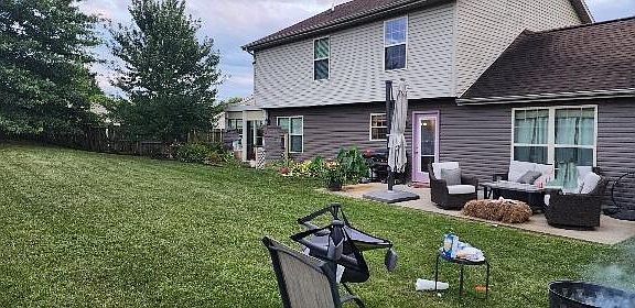2nd image of 104 Bronte Pl