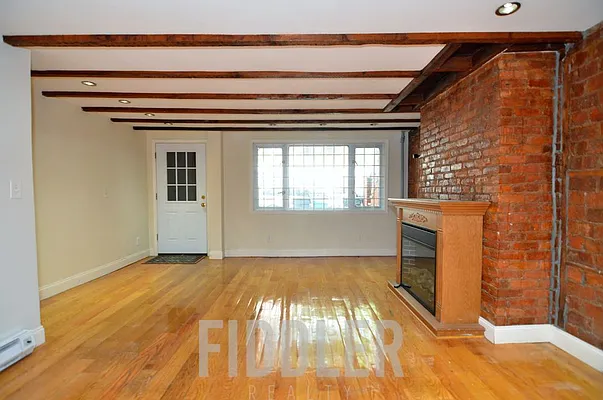 Rented by Fiddler Realty | media 26