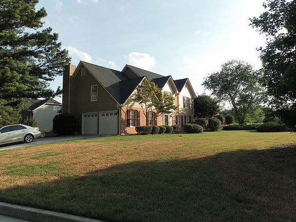 3rd image of 2340 Waterford Ln