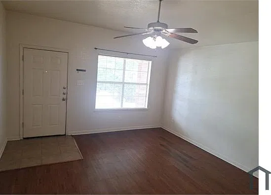 1407 Cinch Dr — Photo 2