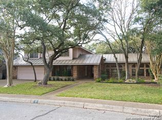 2 Inwood Ridge Dr, San Antonio, TX 78248