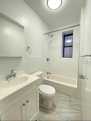 Rented by Zjama Realty Corp | media 20