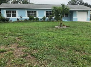 1125 Meadowlawn Dr N, Saint Petersburg, FL 33702