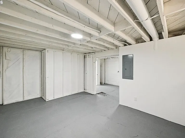 10114 N Calhoun Ave — Photo 29