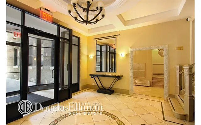 Rented by Douglas Elliman | media 19