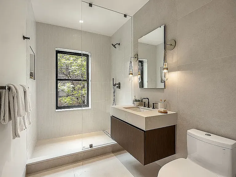 250 W 73rd St #1 — Photo 23