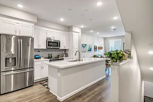 327 Pear Tree Ter #B Photo 1