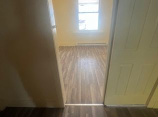 905 Hyatt St APT 1, Chester, PA 19013