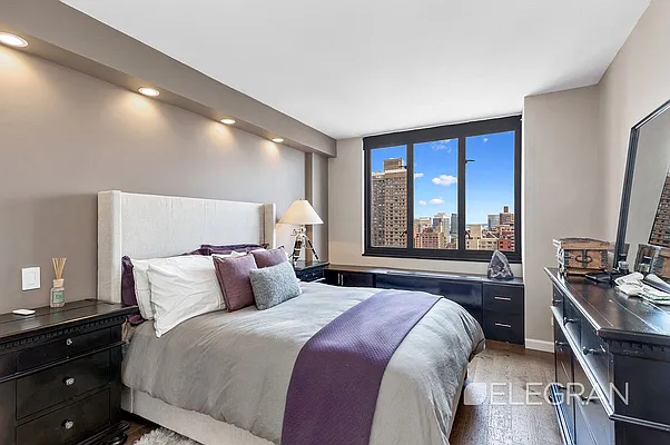 Sold by (Legacy) Elegran | media 2