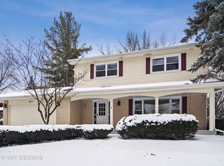 915 E Holly Way, Palatine, IL