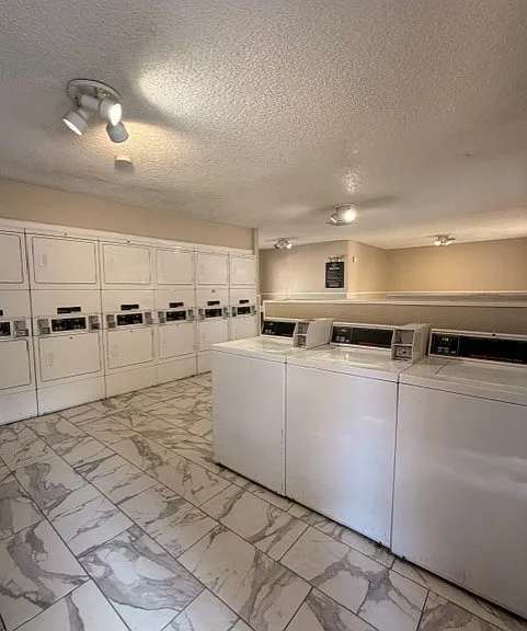 San Montego Apartments — Photo 9