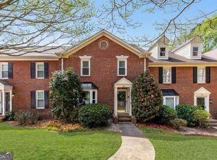 48 Huntington Place Dr, Sandy Springs, GA 30350