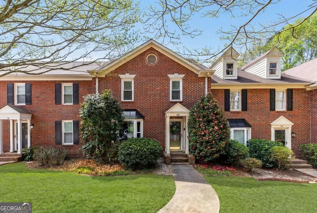 48 Huntington Place Dr photo 1