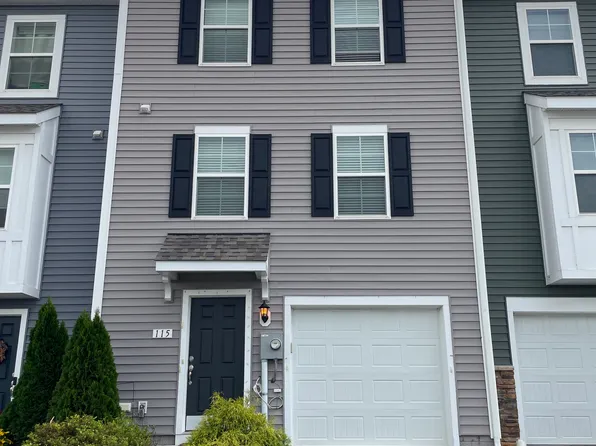 115 Cecily Way, Ranson, WV 25438