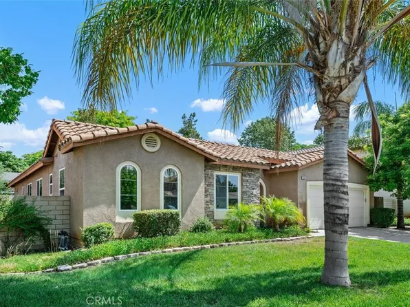 35051 Via Santa Catalina, Winchester, CA 92596