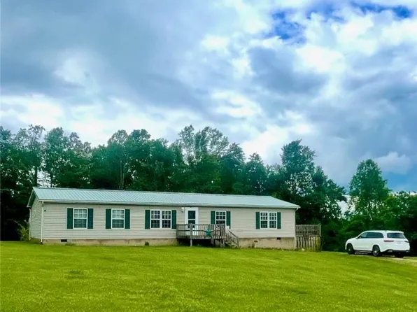 26500 Ashton Upland Rd, Milton, WV 25541