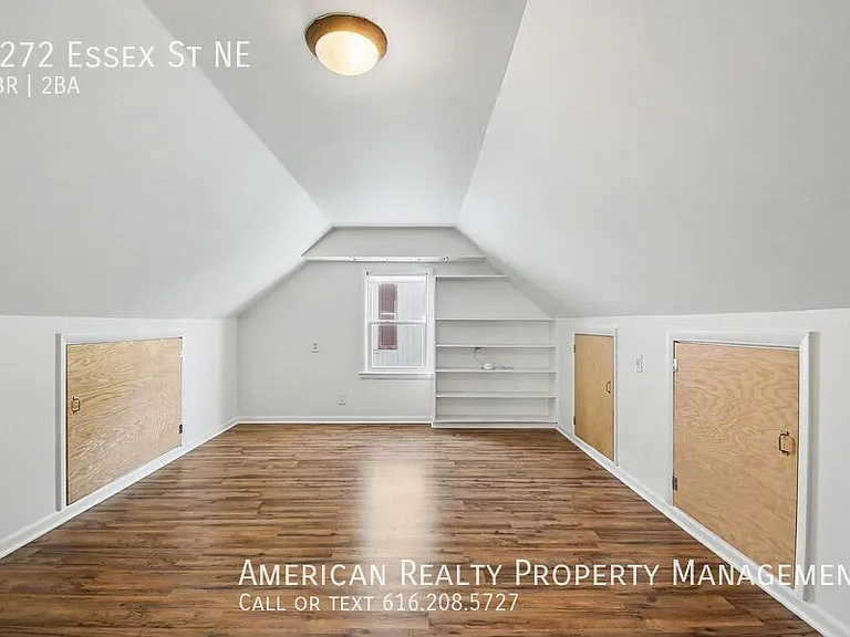3272 Essex St NE — Photo 11