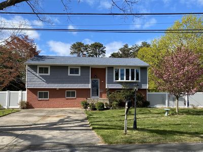 311 Plymouth Street, Dix Hills, NY, 11746